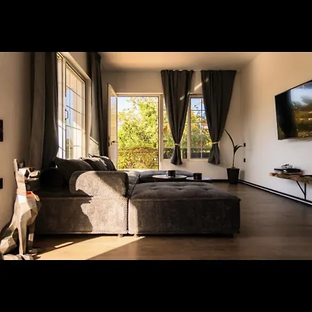 Elena With Jacuzzi Villa Kastro-Kyllini