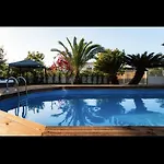 Villa Elena With Jacuzzi