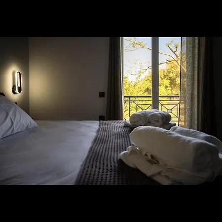 Elena With Jacuzzi *